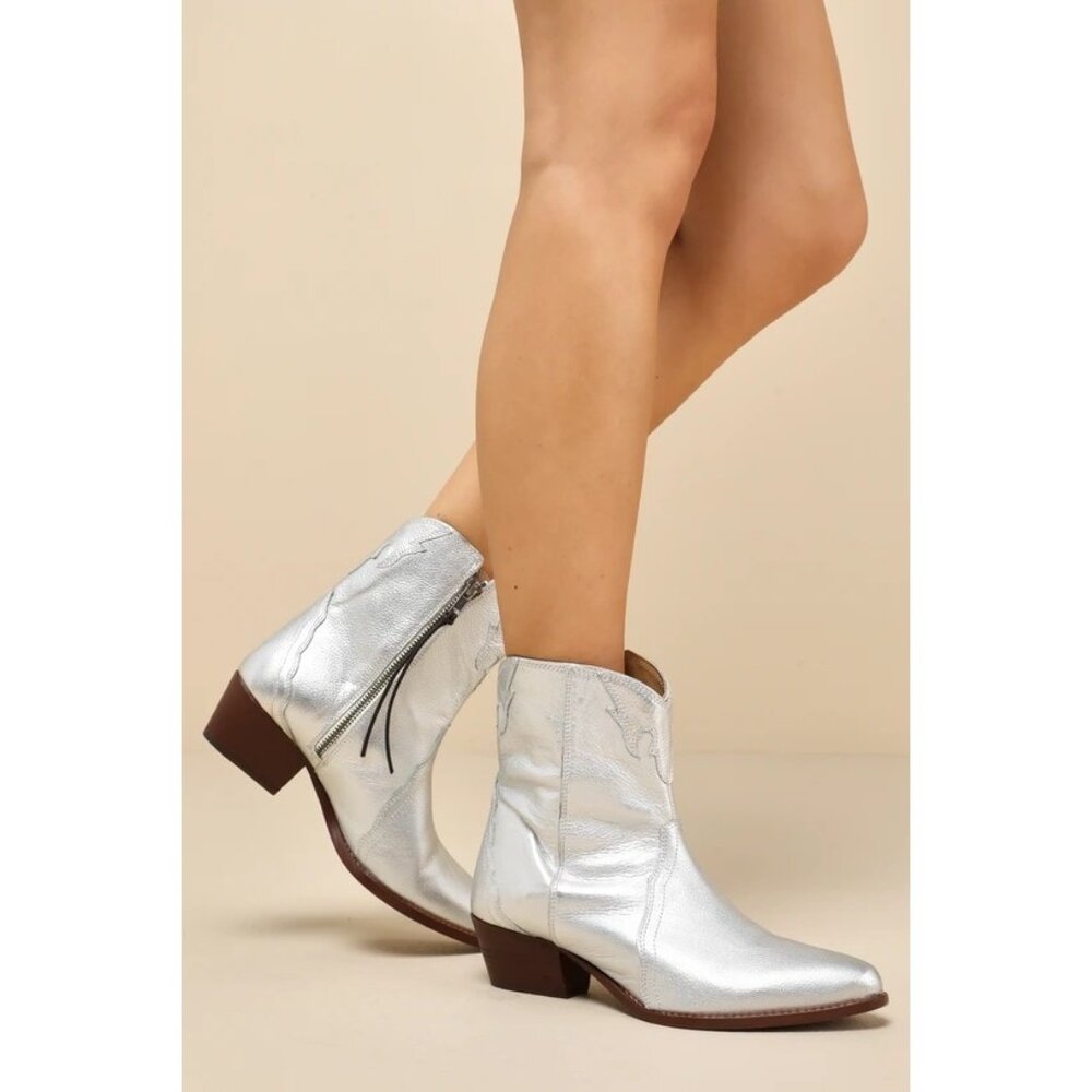 🆕FREE PEOPLE New Frontier Western Ankle Bootie Boot 6.5 Silver